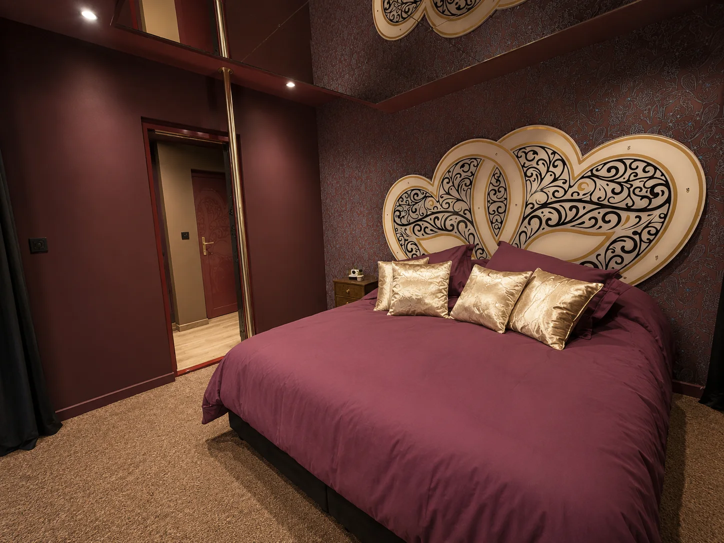 Lit king size de la Love Room Love Love à Wissembourg