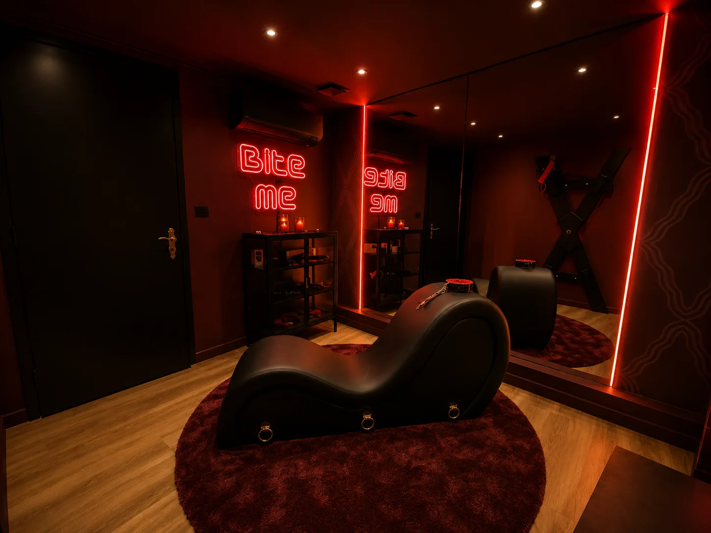 Espace coquin avec néon et chaise tantra dans la Love Room à Wissembourg